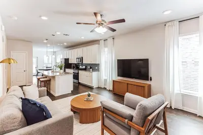 Image de Welcome to Your Home-Away-From-Home in Charming Justin, Texas!