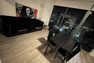 Image de Luxury Penthouse Studio in the Sky!