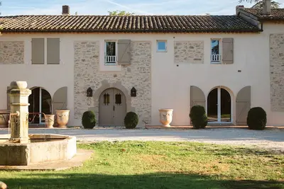 Image de Grande bastide provençale Bastide&Moi - Ancien couvent du Xi siècle, proche Aix