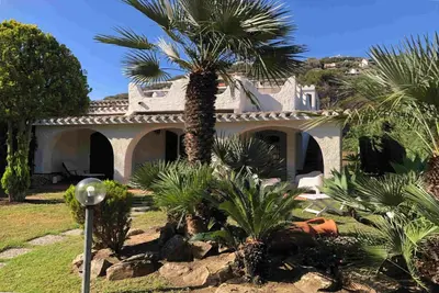 Image de Sardinian vacation home, close to the beach with well-tended garden, WiFi, parking, air conditioning