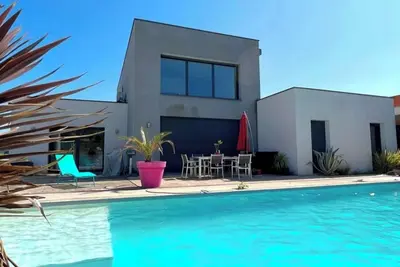 Image de Villa d'architecte avec piscine chauffée proche de la Charente et plages 4 pers