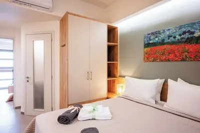 Image de Clio - Newly renovated Home w. Parking