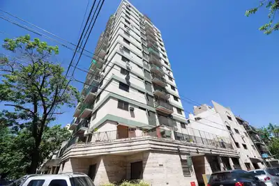 Image de Cómodo y Bien Conectado en Floresta