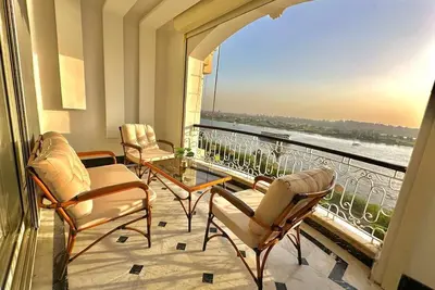 Nile view appt, Cornish al Nile