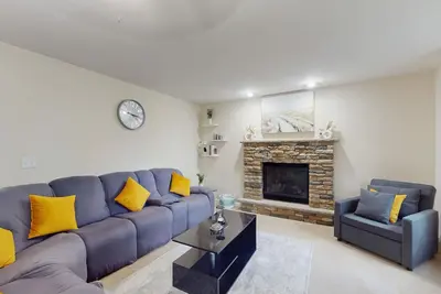 Image de Pocono Country Place home w/ private hot tub, Ev charge, pool and tennis courts