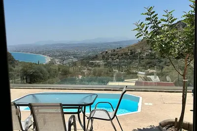 Image de Appartement 'Cretelia House' avec vue sur la mer, Wi-Fi et climatisation