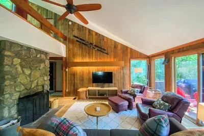 Image de Secluded Jackson Family Escape w/ Views & Deck