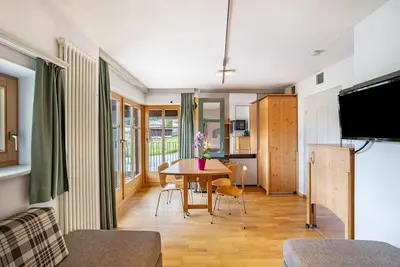 Image de Appartement '6' avec vue sur les montagnes, piscine partagée et Wi-Fi