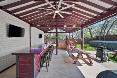 Arlington Entertainment District Rental