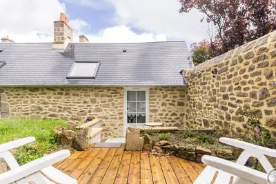 Image de Charmante Maison en Pierre avec Jardin Privé