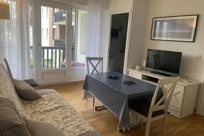 Image de Appartement lumineux à 50m de la plage de Cabourg, balcon, parking gratuit, 4 pers.