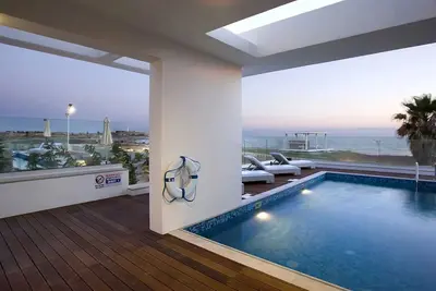 Image de Exclusive Luxury Beachfront Villas - Prime Tourist Beach Location - Sa