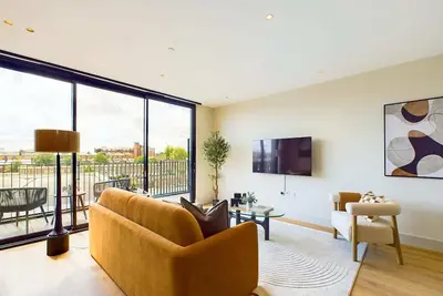 Image de Modern St Pancras Apartment with Large Balcony