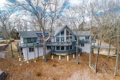 Image de Country Club- Panoramic Lakeview & Access-Close to Boat Ramp!