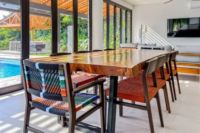 Image de Luxury Home With Ocean View