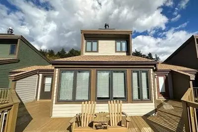 Image de Snowshoe Luxury Ski Lodge @ TopShelfStays