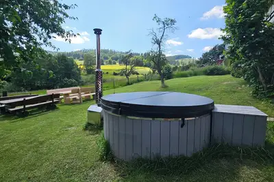 Alte Schreinerei, Modernisiert Fachwerkhaus mit Fernblick auf die Berge 12-16 P