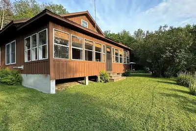 Image de Quiet country home, 28 private acres to explore and a campfire to gather around!