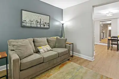 Image de Newly Renovated Pet Friendly Row Home in Fells Point - Patterson Park