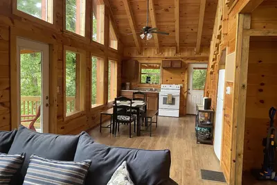 Image de Luxury cabin with a \"mountain  view\" with a hot tub and internet