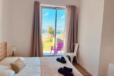 Image de Maison sur le port de L'aber Wrach, vue mer.