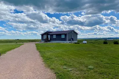 Image de Pet friendly tranquil country haven with modern comfort.