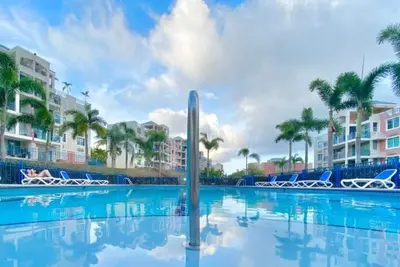 Image de Penthouse with Pool, Ac, 3 Br, Fast WiFi, we allow Pets, amazing sunsets views!