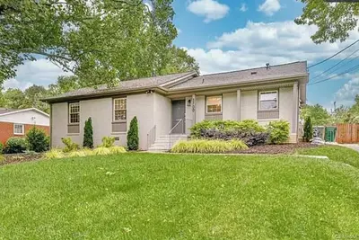 Image de Charming 3 Bedroom A-Frame in South Park/South End