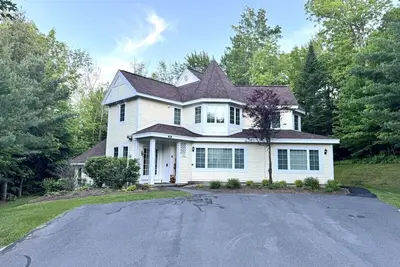 Image de Kingswood Townhome. Free shutt