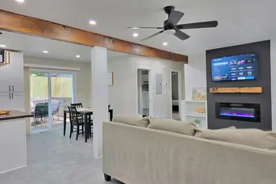 Image de Walking distance to Mableton Amphitheatre! Family sized home with game room!