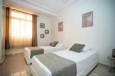 Appartement lumineux et proche de l'aeroport de Crocopark et du souk Inezgane.