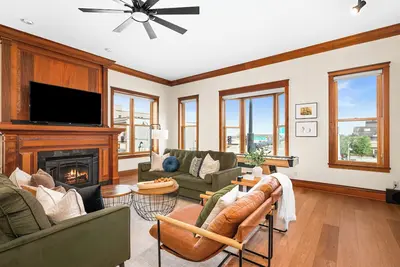 Image de Large Luxury Condo, Fireplace, Lakeview, Canal Park, Game Area