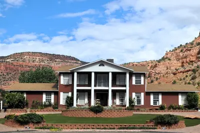 Image de Spectacular retreat: Ideal for gatherings, weddings, near national parks.