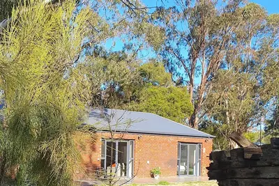 Image de Tranquil Country Retreat on bushland acreage only 5km from town center