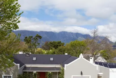 Image de Le Habitat 6 - Chic Townhouse in heart of Winelands