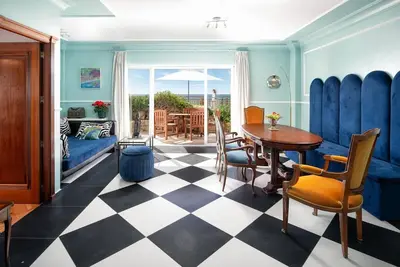 Image de Unique First line luxury casa with amazing Seaview in golden mile puerto Banus