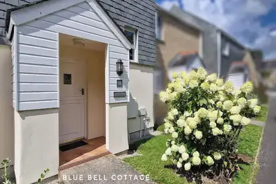 Seaside Holiday Cottage outskirts of Falmouth, many facilities, desirable!