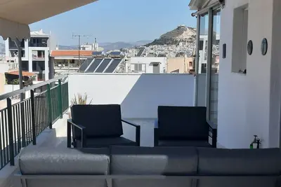 Image de penthouse apartment in Athens with astonishing view to Acropolis and Lycabettys!