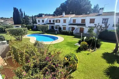 Image de Maison avec piscine communautaire à 1 km des plages d'Empuries