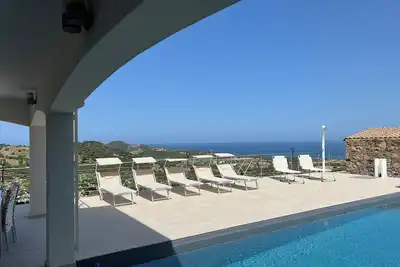 Image de Villa Appartement Vue Mer Montagne Piscine
