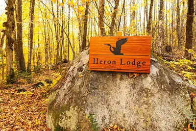 Image de Heron Lodge | Lakefront + Hot Tub + Theater Room