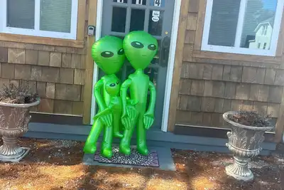 Image de Cozy/Romantic/Popcorn & Coffee bar/Couples Painting/Fireplace/3 blks Lake Huron