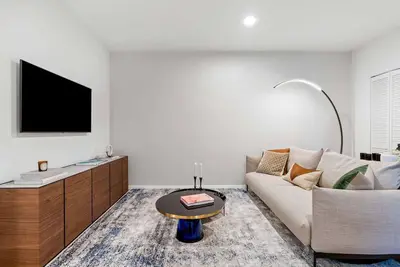 Image de 3 x Bay View One Bedroom Suite with King Bed at The Elser Hotel Miami