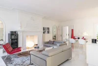 Image de Luxury Apartment By  Massena Square(Air-Con. Lift. Parking Place) 4Adults +1bb