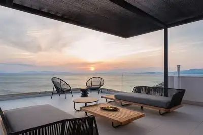 Image de Impressive Hillside Athens Villa | Villa Fortuna Estate | 4 Bedrooms | Spectacular Aegan Sea Views | Private Pool & Gym | Mavro Lithari