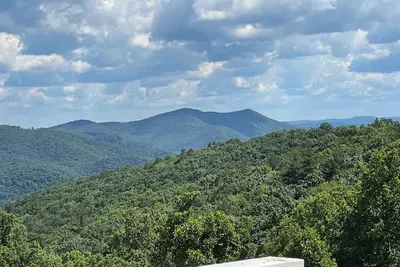 Image de Olde Beau Golf / Blue Ridge Mountains Golf / Resort 1br 1ba Condo Pet Friendly! !