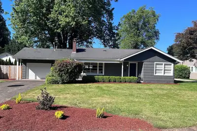 Image de Cozy 3 bedroom home walkable to Oakway & Autzen Stadium