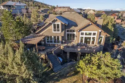 Image de Stunning pet friendly family home in Eagle Crest
