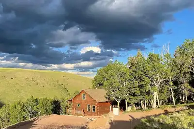 Image de Mountain Meadow Cabin in Cotopaxi on 40 acres