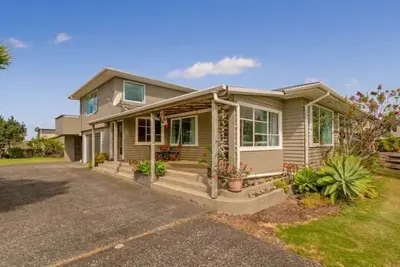 Image de Hosts on the Coast View to Mercury